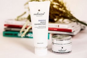 Sữa rửa mặt Sakura